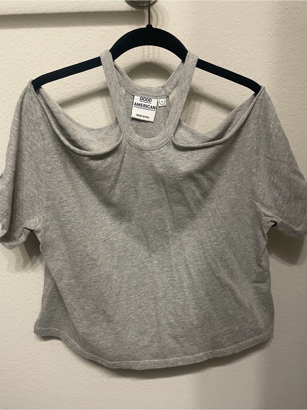 Good American Gray Cold-Shoulder Crop Tee